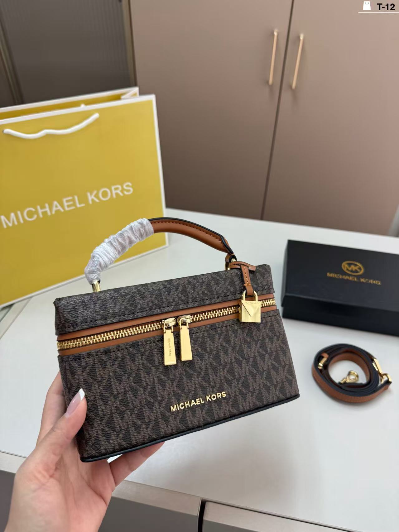 Michael Kors high-quality tote - огляд і ціна Women'S Tote Bags Michael Kors