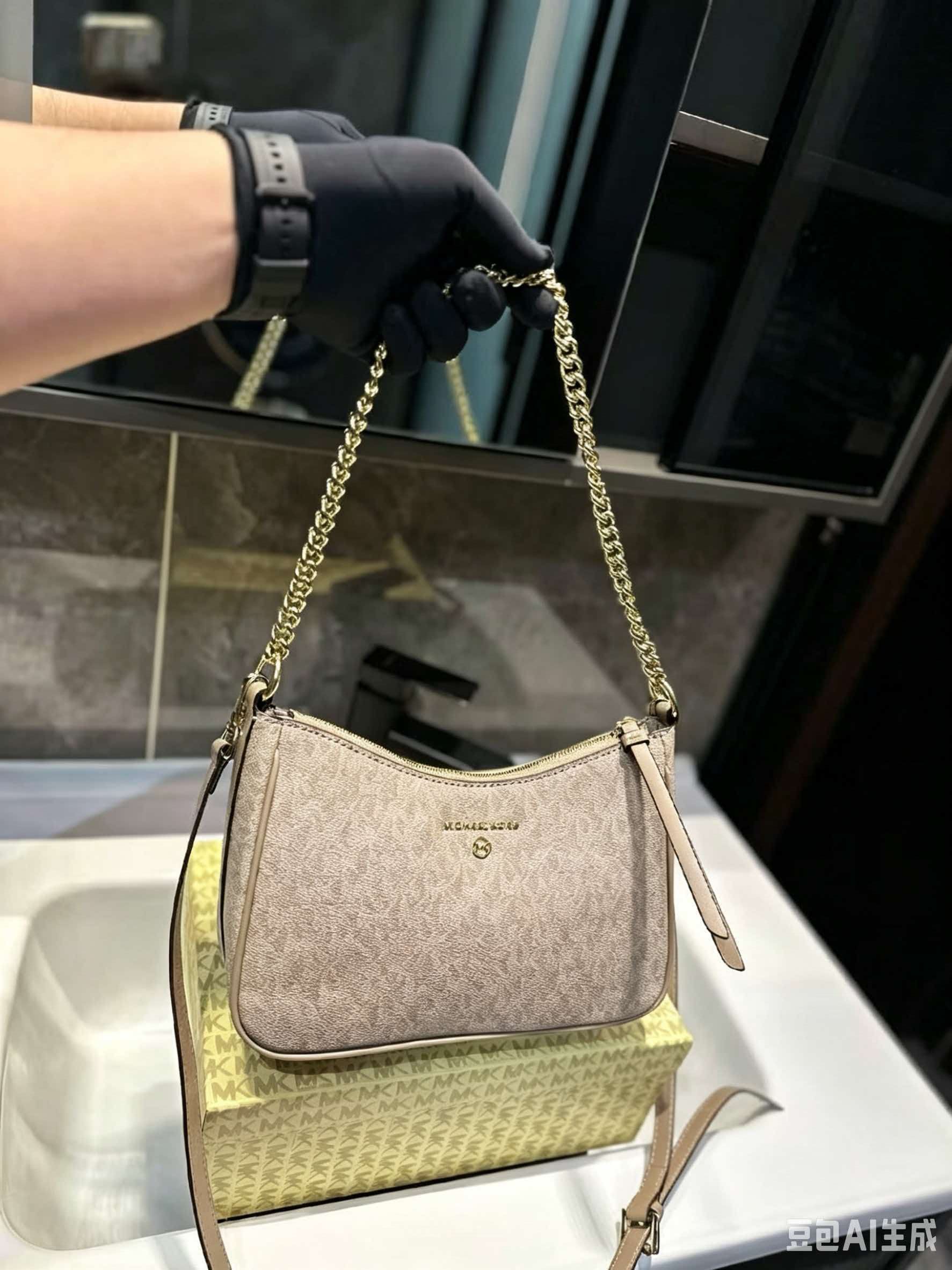 MICHAEL KORS MK Jet Set Travel - огляд і ціна Women'S Tote Bags Michael Kors