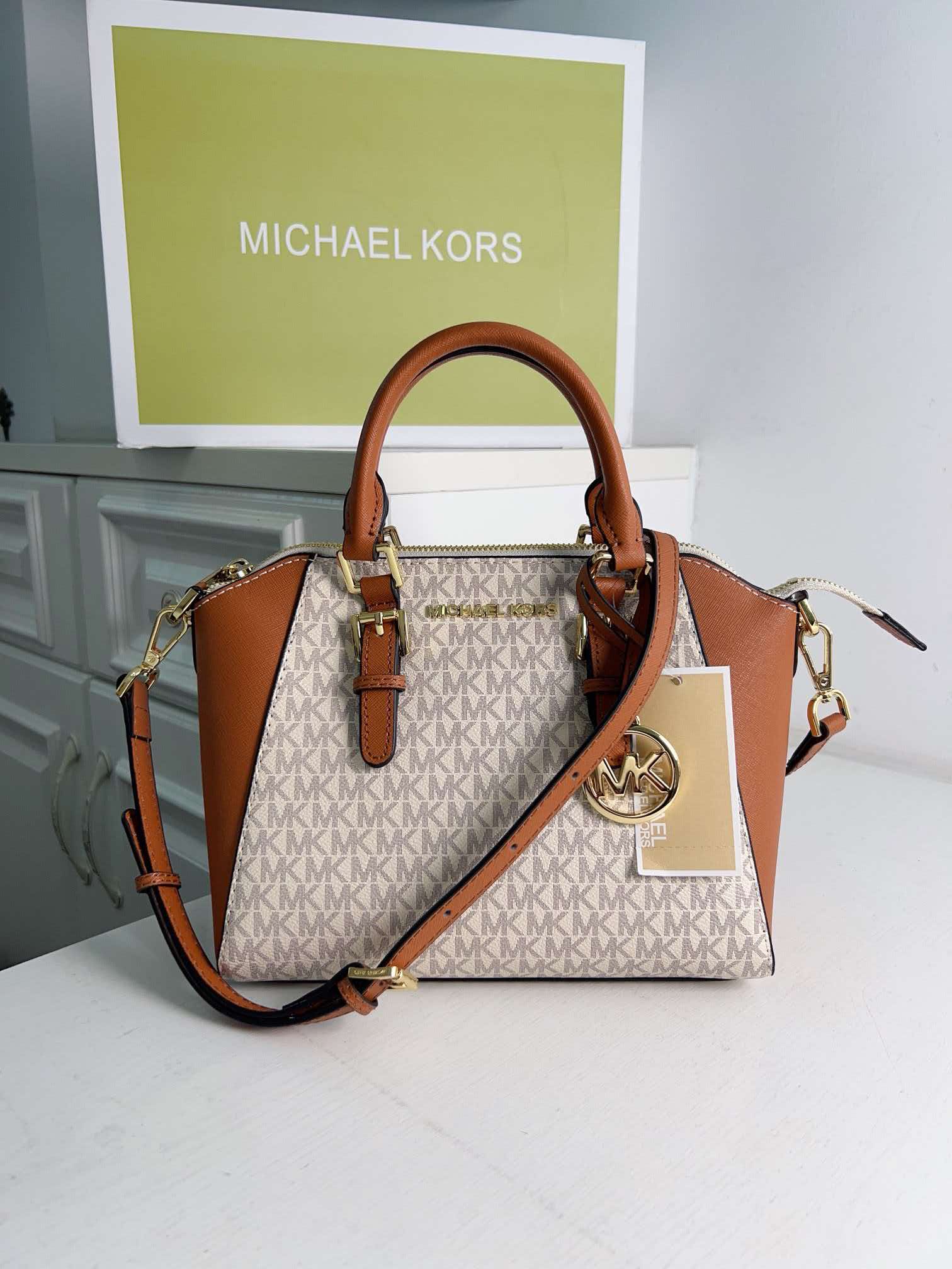Brand new Michael Kors women's - огляд і ціна Women'S Tote Bags Michael Kors